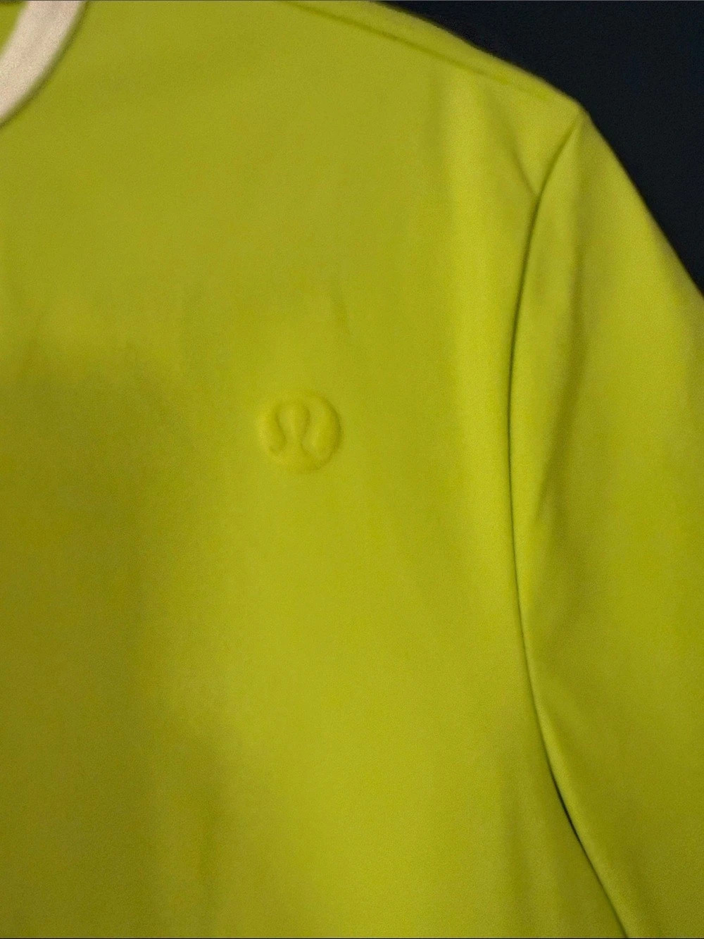 lululemon Baby Tee Short Sleeve neon Green XL - Picture 2 of 3